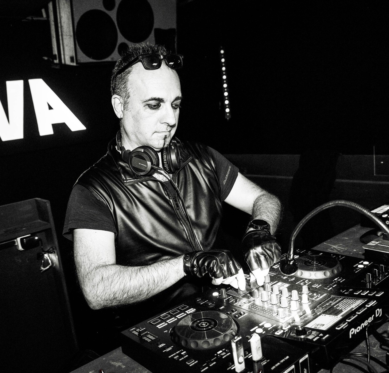 KRIS DJ
